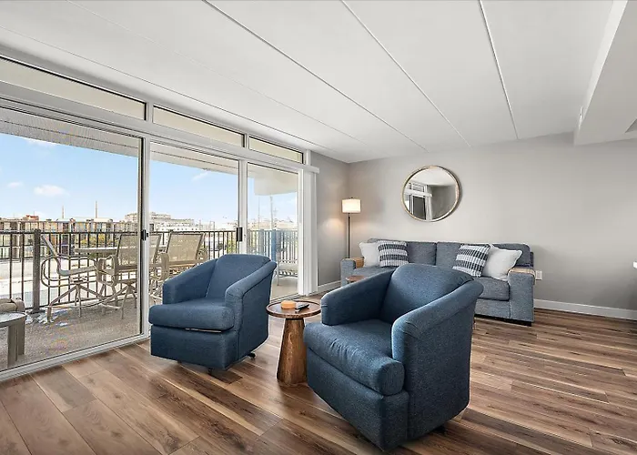 Newly Renovated Second Floor Walk Up 3 Bedroom 2 Bath Located In The Oceanblock Of Ocmd!