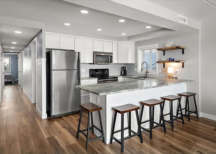Newly Renovated Second Floor Walk Up 3 Bedroom 2 Bath Located In The Oceanblock Of Ocmd! *