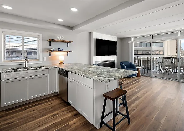 Newly Renovated Second Floor Walk Up 3 Bedroom 2 Bath Located In The Oceanblock Of Ocmd! *