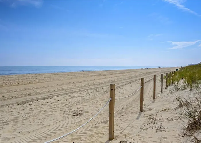 Holiday home Newly Renovated Second Floor Walk Up 3 Bedroom 2 Bath Located In The Oceanblock Of Ocmd!